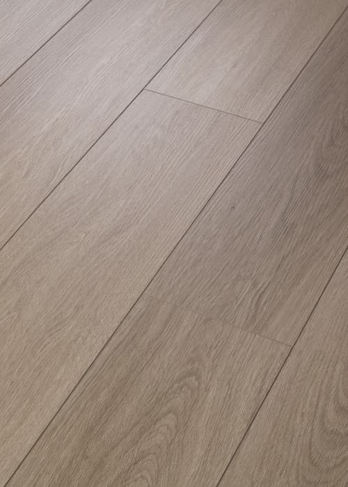 Distinction Plus Executive Oak flooring