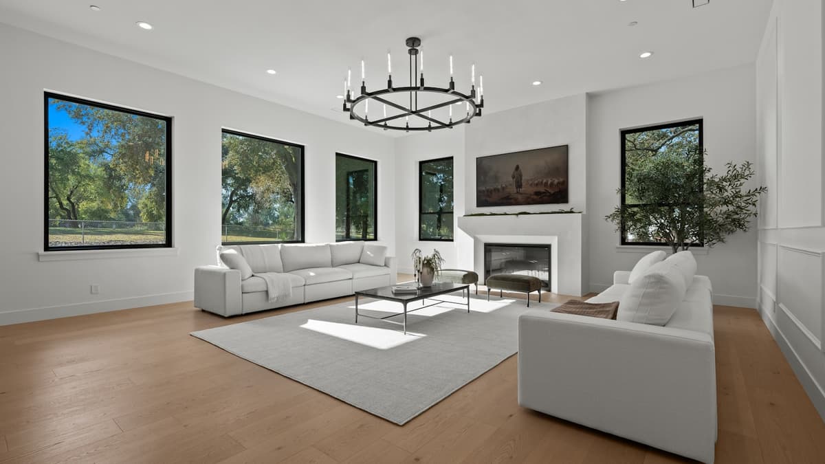 Anderson Tuftex engineered hardwood tiers side by side, from narrow entry-tier plank to wide 10.25-inch Grand Estate white oak